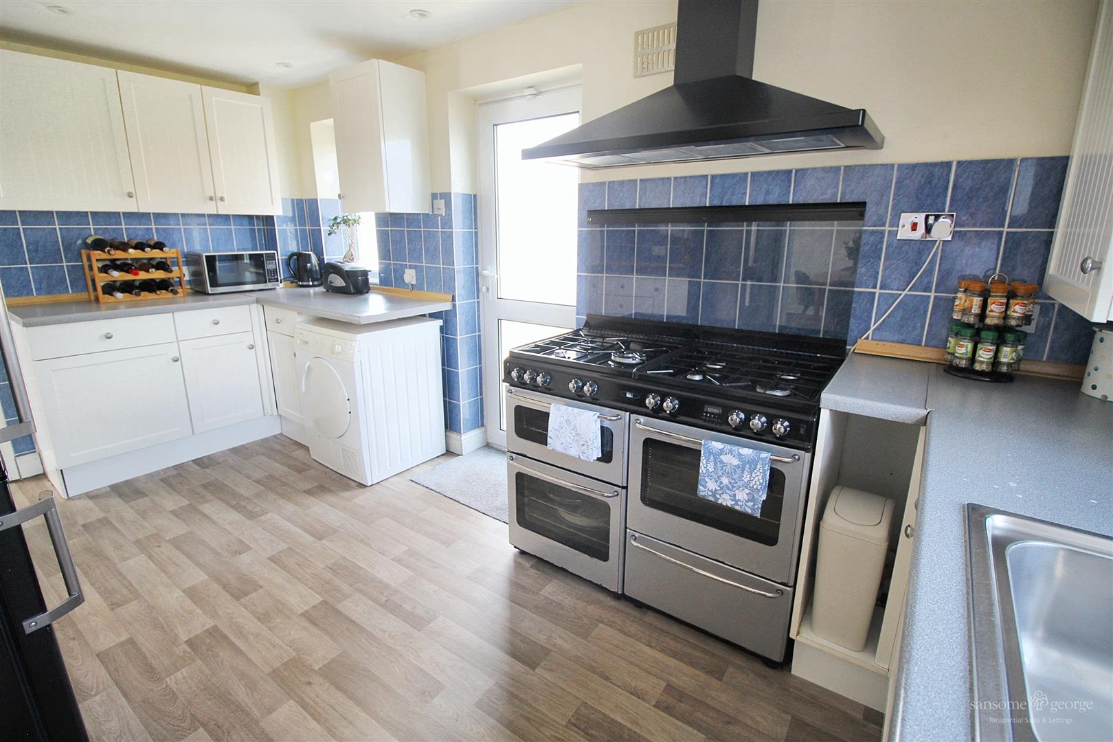 Walmer Close, Tilehurst, Reading